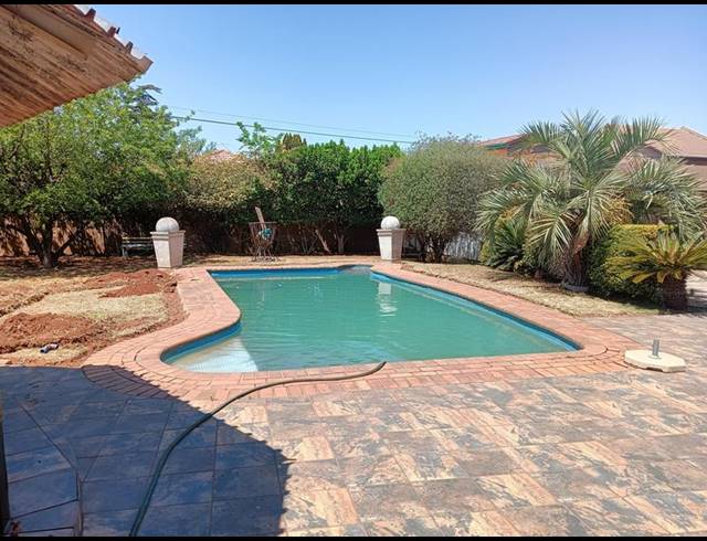 4 BEDROOM HOUSE FOR SALE IN ELSPARK